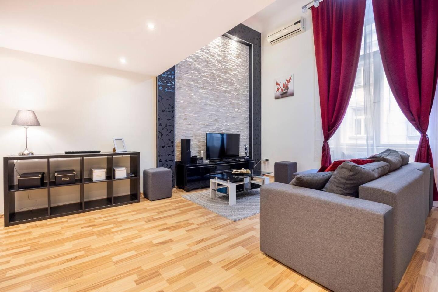 Marianna Apartment บูดาเปสต์ ภายนอก รูปภาพ